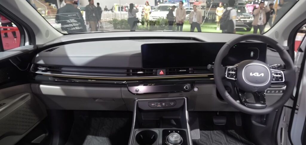 KIA Carnival 2024 Interior